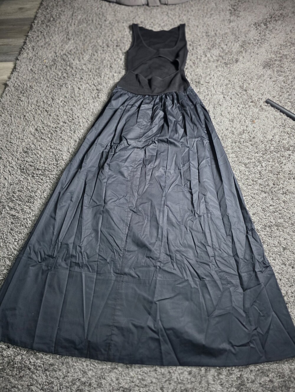 St. Agni Women’s Black Solid Round Neck Cut-Out Knit Maxi Dress XS - Picture 5 of 13